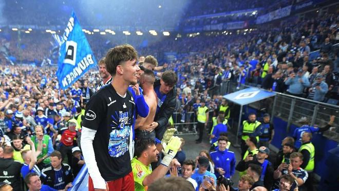 关于汉堡老将重返赛场,为球队保级战贡献力量的信息 关于汉堡老将重返赛场,为球队保级战贡献力量的信息