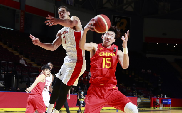 希腊队实现逆袭，击败对手晋级夺冠