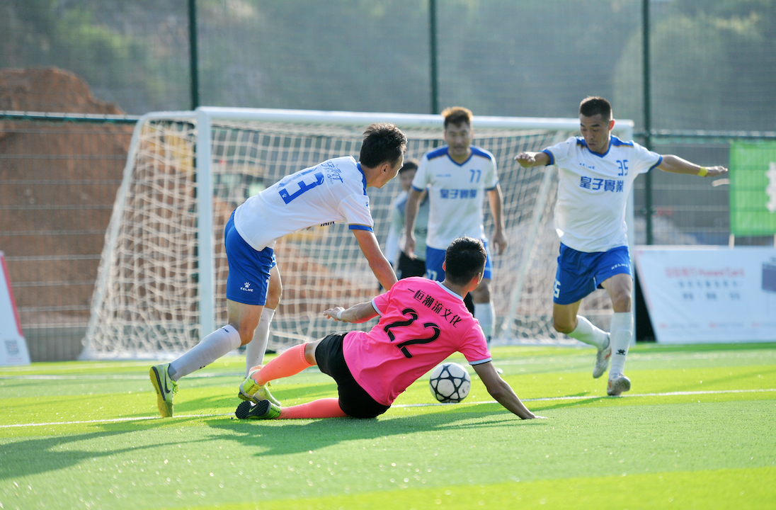 亚洲女足球比赛掀起了一场激烈的角逐