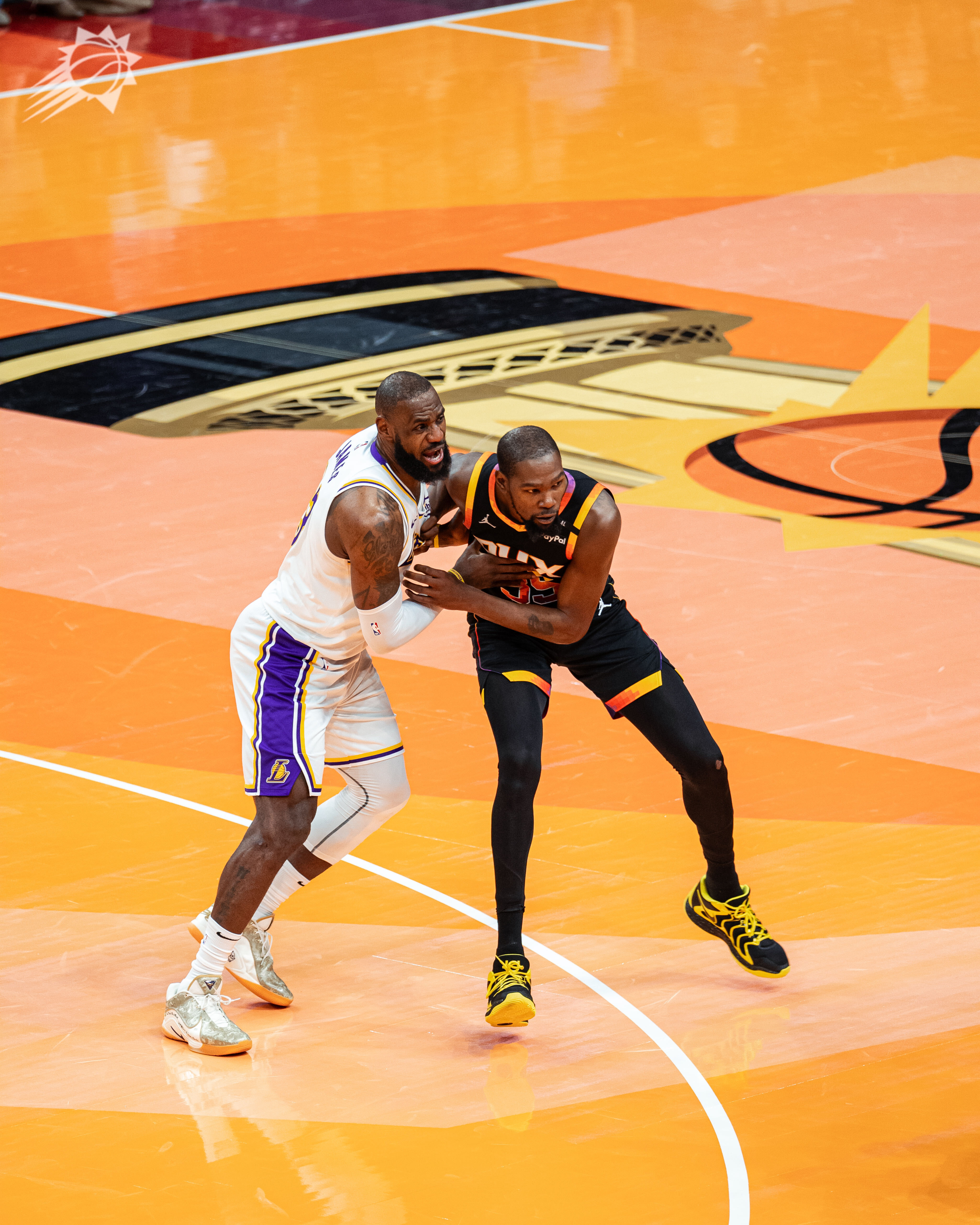 包含勇士队大胜湖人，勇士近期火力全开的词条