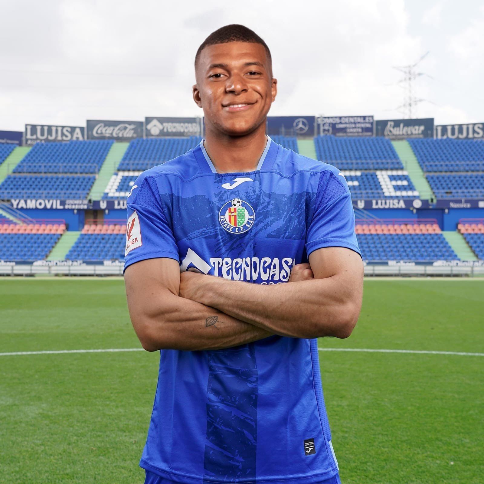 江苏苏宁新签外援正式亮相,中超球队实力再次增强的简单介绍 江苏苏宁新签外援正式亮相,中超球队实力再次增强的简单介绍