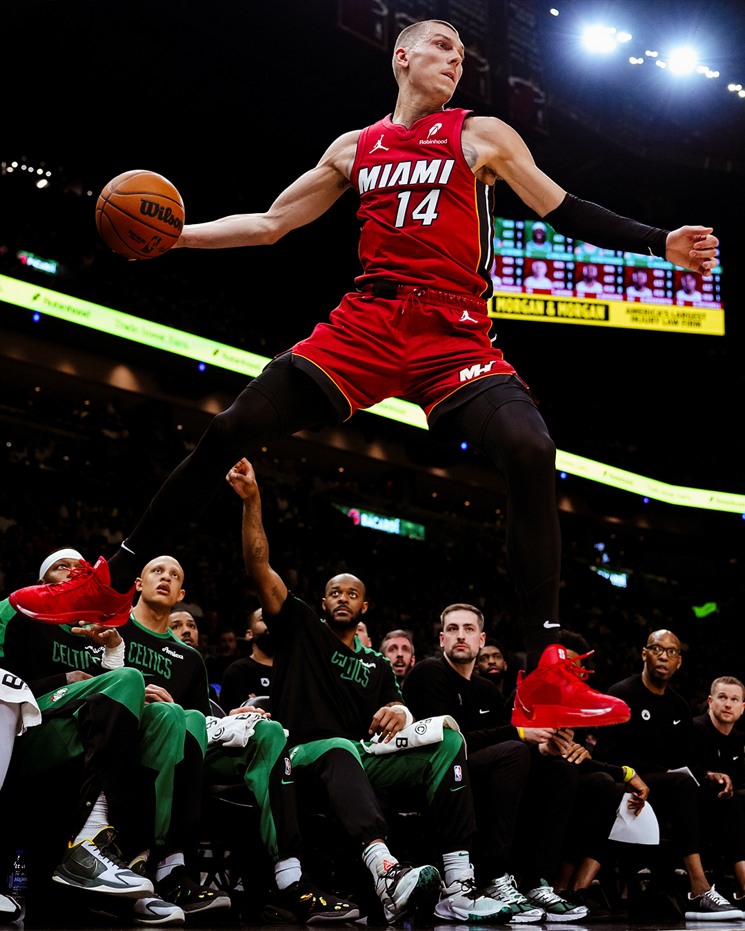 包含热火前锋回归赛场机动灵活望领先对手的词条 包含热火前锋回归赛场机动灵活望领先对手的词条