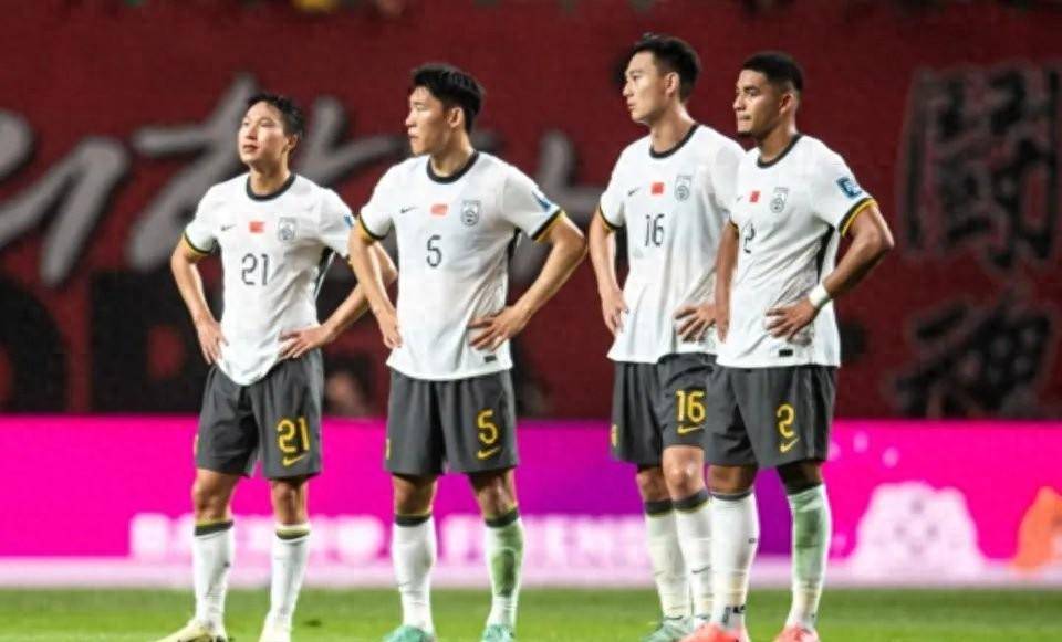 纷争不断,球员间出现口水战的简单介绍 纷争不断,球员间出现口水战的简单介绍