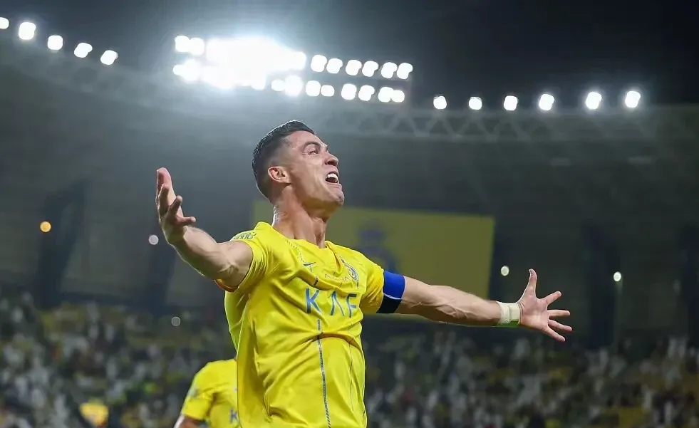 葡萄牙险胜英格兰，梅西帽子戏法世界杯的简单介绍