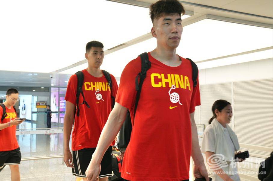 开云平台-中国篮球明星集结，备战国际赛事