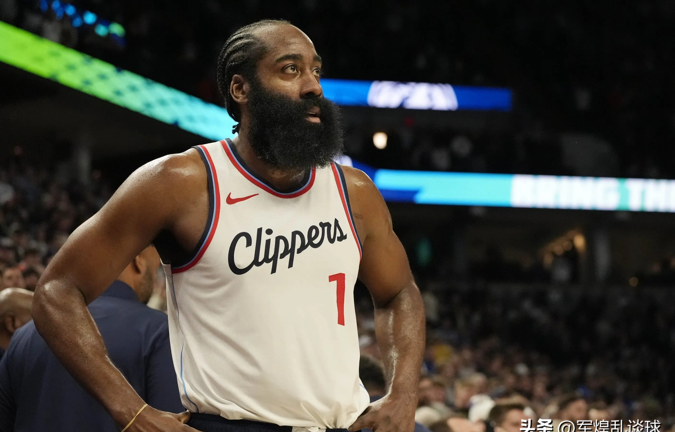 开云下载-哈登转会篮网，球队阵容大变