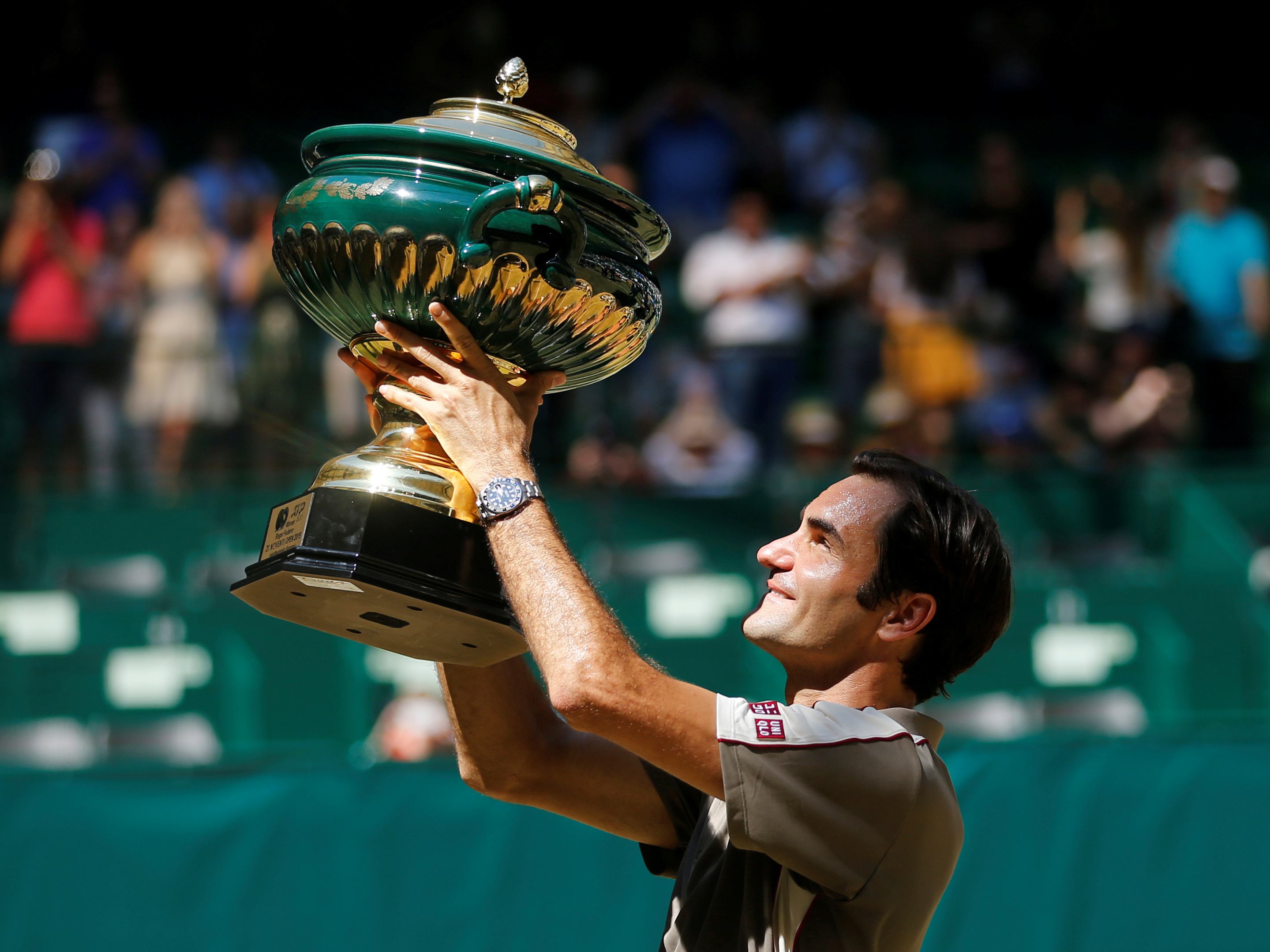 关于美国网球队血洗世界网球队,费德勒关键制胜的信息 关于美国网球队血洗世界网球队,费德勒关键制胜的信息