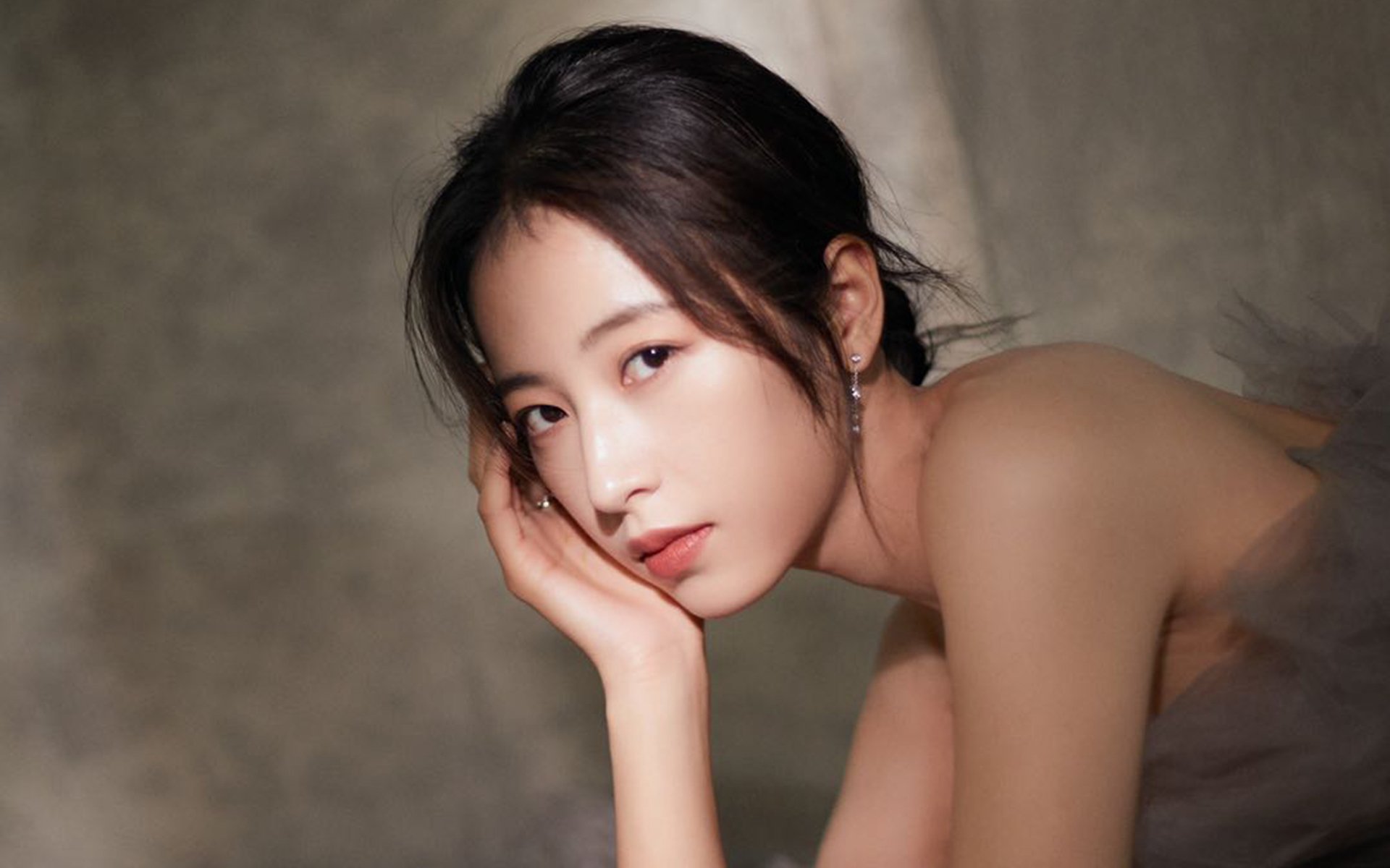 热浪中的冷箭，加克波梅开二度，几内亚爆冷淘汰马竞！