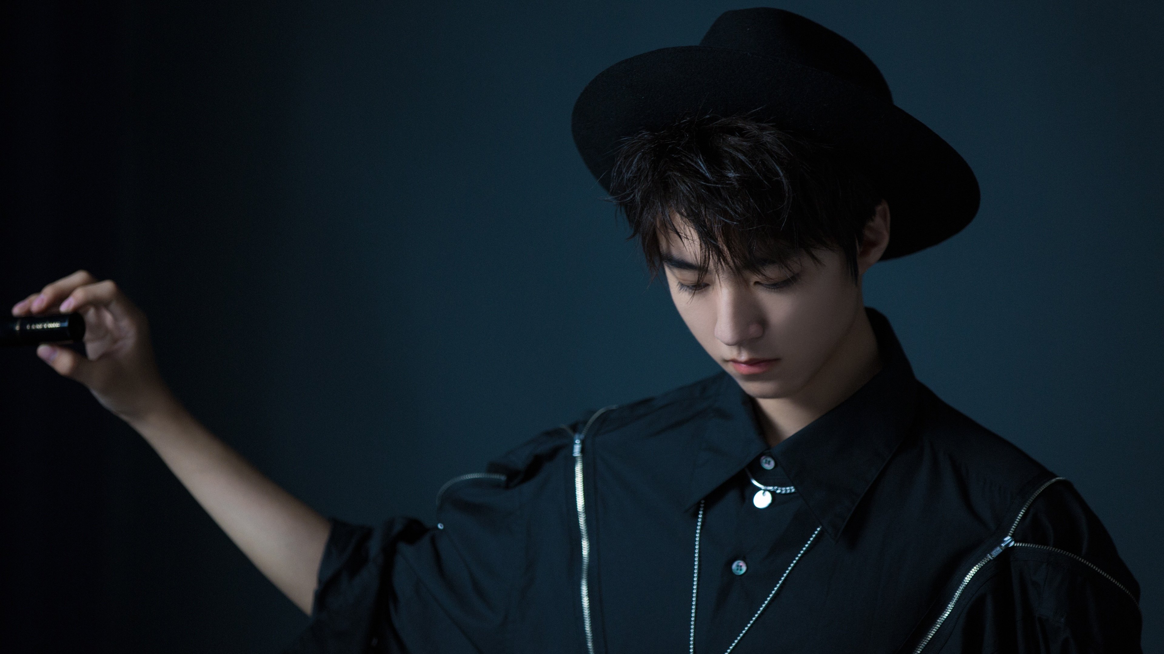 开云平台-蓝桥无声处，坎特裂夜光